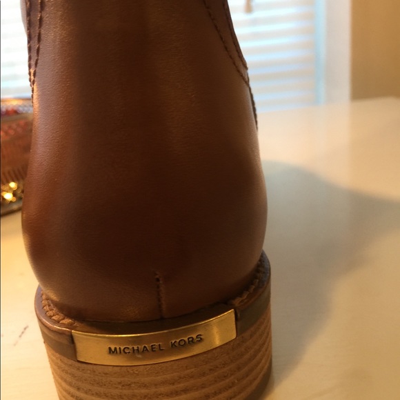 Michael Kors Boots - Picture 5 of 14